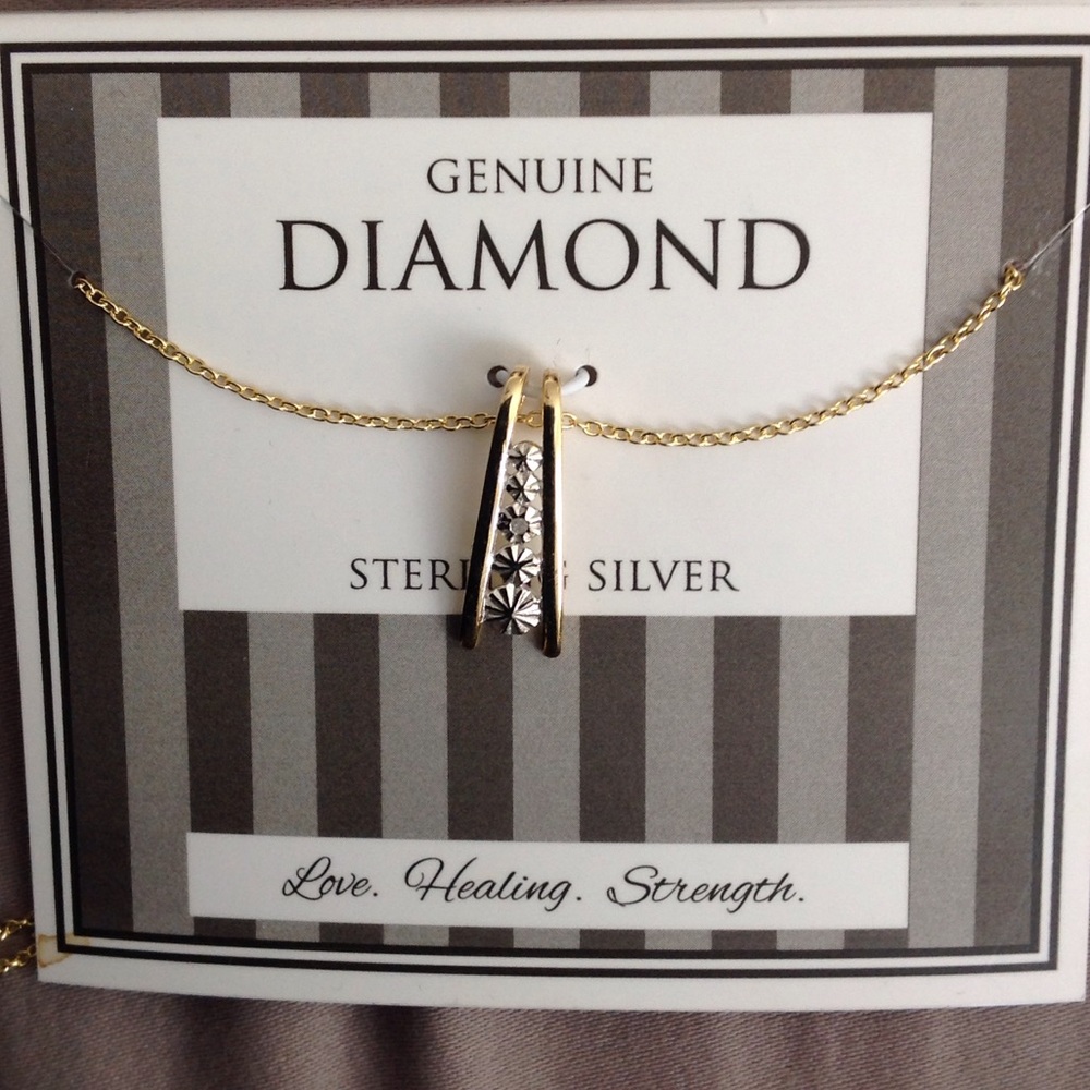 COPY - 🎉HP🎉CRYSTAL PENDANT NECKLACE